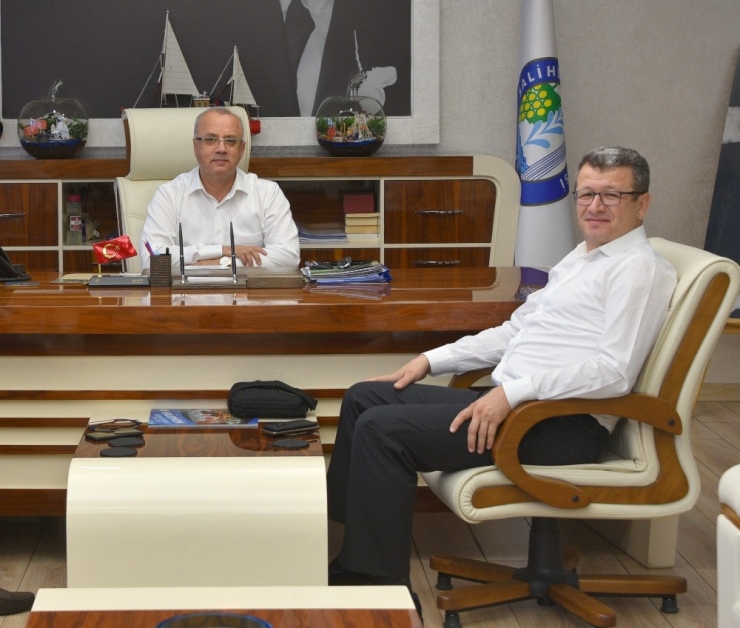 Salihli’ye Bin 500 Kişilik İstihdam