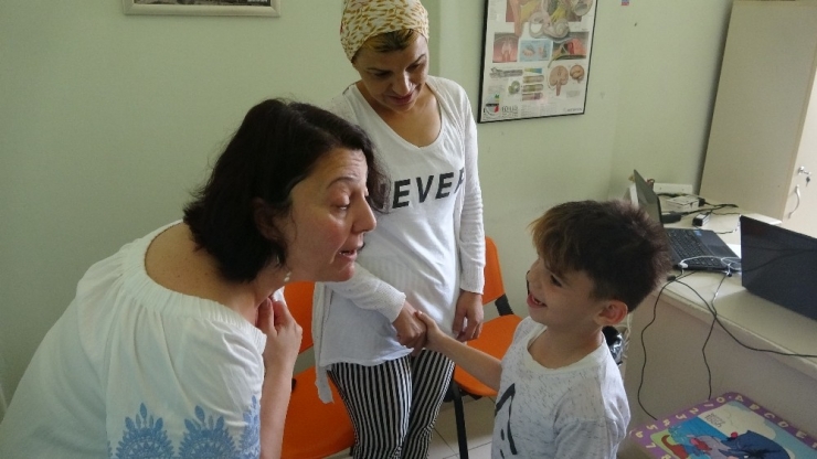 1 Yıl Sonra Duyduğu İlk Söz "Beni Duyuyor Musun" Oldu