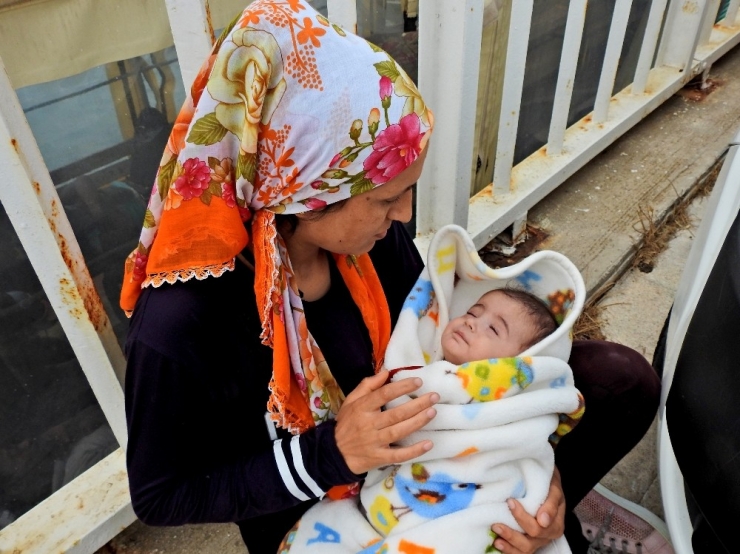 Sert Esen Rüzgara Rağmen Ölüme Yolculuk, Bebeğe Hayati Müdahale