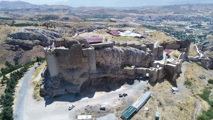 Harput Kalesi’nde Yeni Dönem Kazıları Başladı