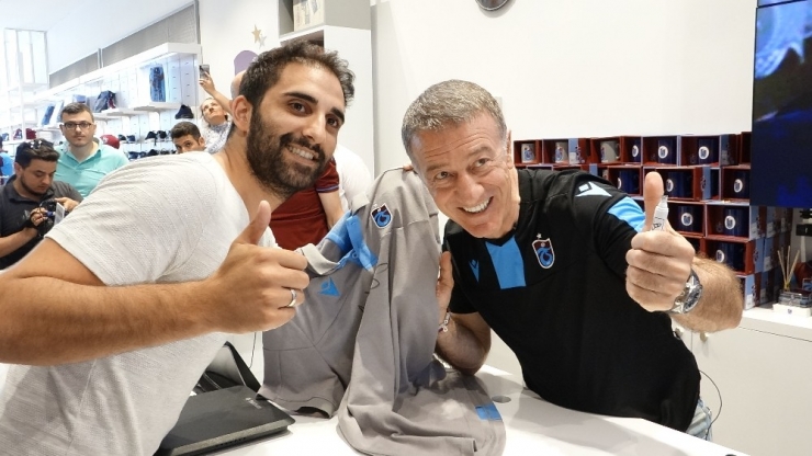Trabzonspor Başkanı Ahmet Ağaoğlu’na Futbolculardan Sürpriz