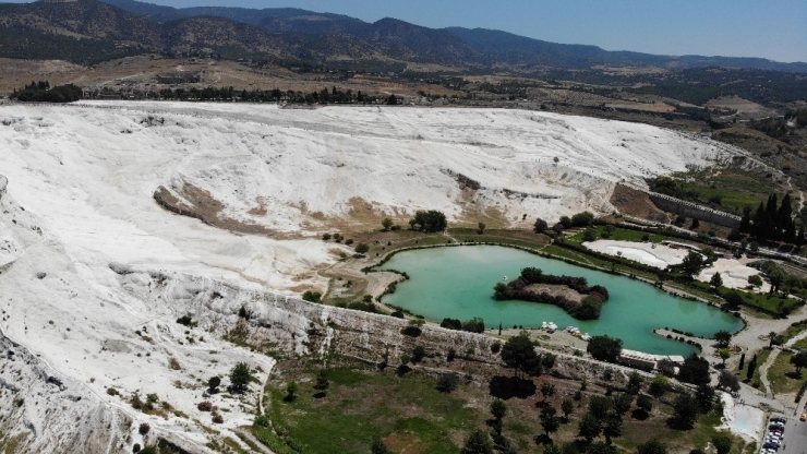 Pamukkale’ye Giriş Ücretlerine Yüzde 20 Zam Yapılacak