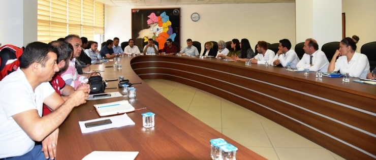 Van’da ‘Kamu Hastaneleri Aylık Değerlendirme Toplantısı’ Yapıldı