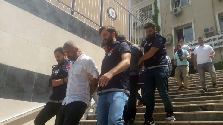 Bayrampaşa’da Atm’den Para Çeken Libyalının Gasp Edildiği Anlar Kamerada