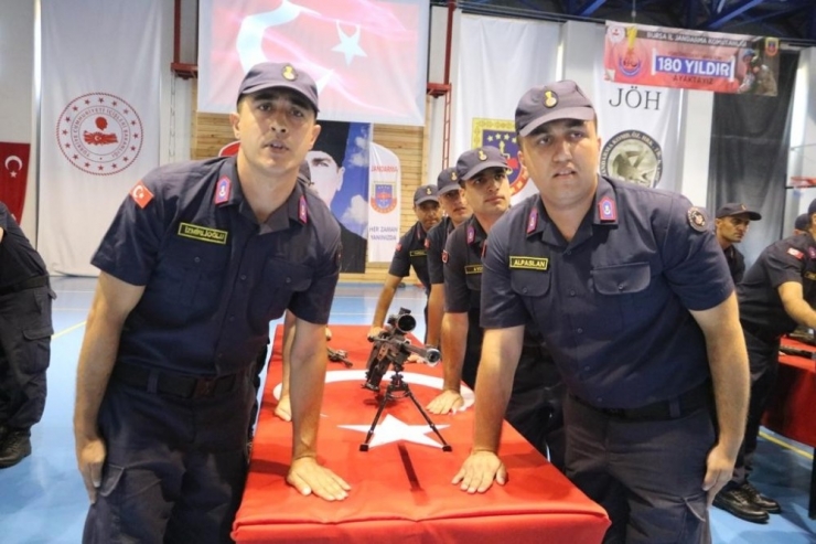 Erleri Yemin Töreninde Aileleri Yalnız Bırakmadı