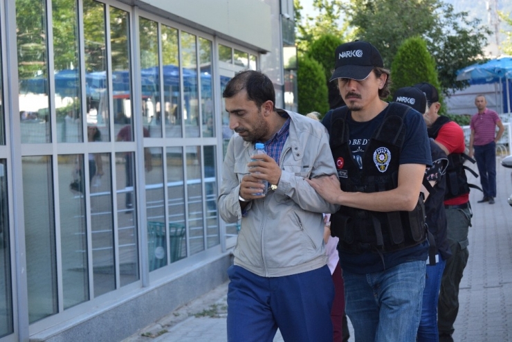 Topraktan Uyuşturucu Çıktı