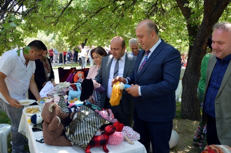Kayseri Devlet Hastanesi Toplum Ruh Sağlığı Merkezi’nden (Trsm) Yaz Şenliği Düzenlendi