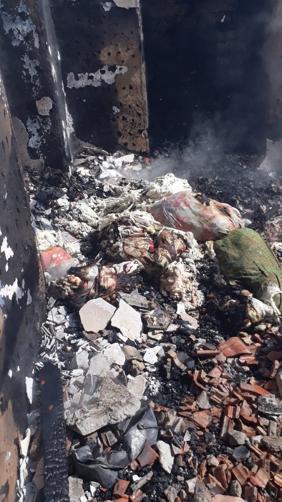 Altınözü’nde Korkutan Ev Yangını