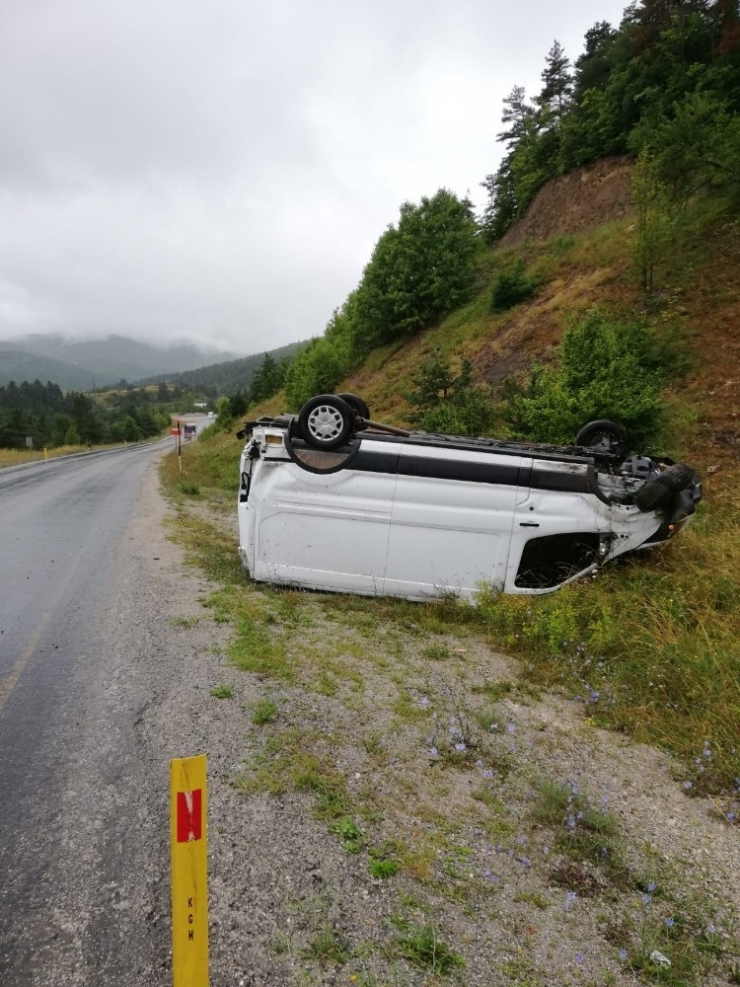 Takla Atan Kamyonetin Sürücüsü Yaralandı