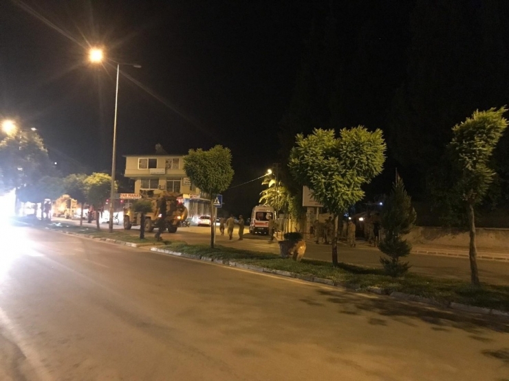 Suriye Sınırına Askeri Sevkıyat Sürüyor