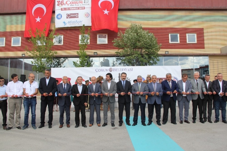 Çorum’da Sanayi Ve Ticaret Fuarı Açıldı