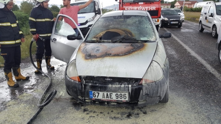 Seyir Halindeki Araç Alev Aldı