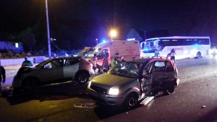 Denizli’de Trafik Kazası: 4’ü Çocuk 11 Yaralı