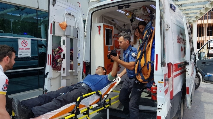 Komiser Yardımcısı Silah Temizlerken Elinden Vuruldu