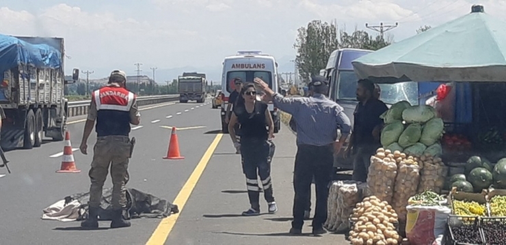 Pasinler’de Trafik Kazası: 1 Ölü