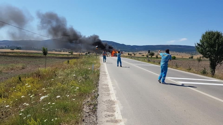Sandıklı’da Araç Yangını