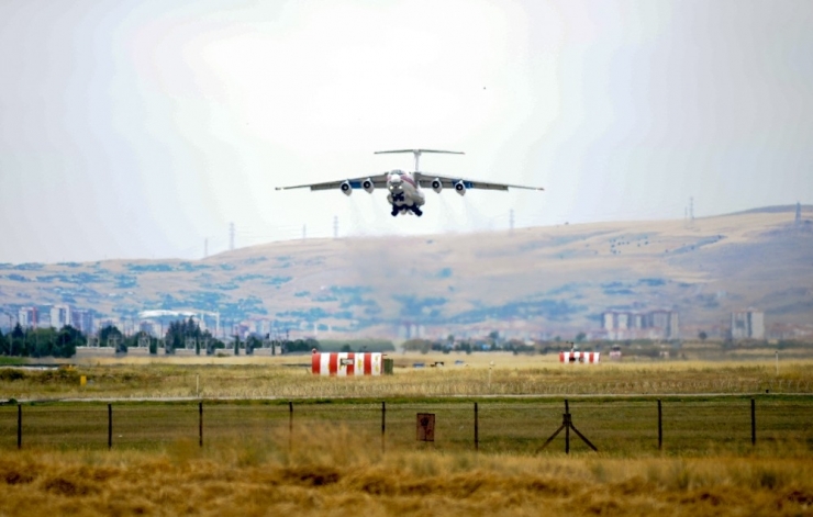 S-400’leri Getiren 4. Dev Uçak Mürted’de