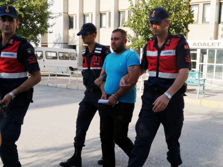 Amca Ve Yeğenin Tüfekle Öldürülmesi Güvenlik Kamerasında