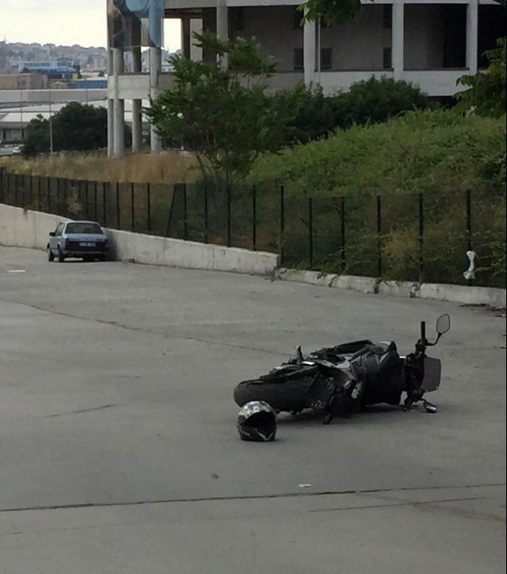 Motosiklet Hırsızını Mahalleli Yakaladı