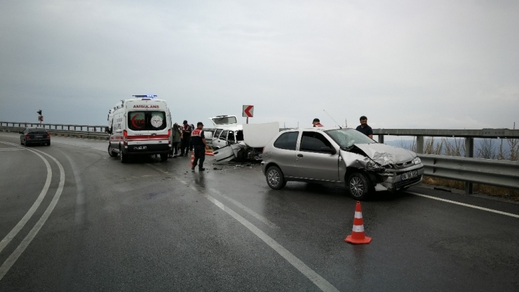 Aynı Virajda 6 Kişi Yaralandı