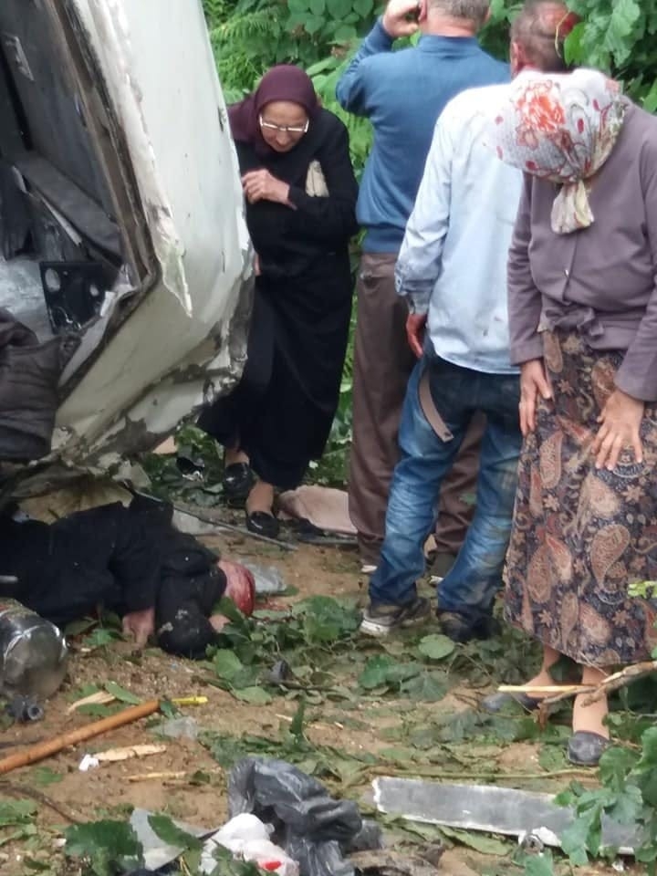 Giresun’da Minibüs Şarampole Yuvarlandı: 4 Ölü, 8 Yaralı