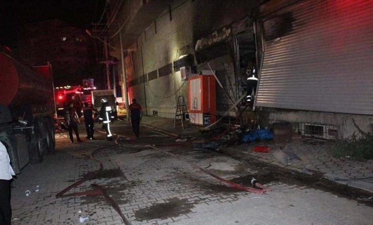 Kızıltepe’de Mağaza Yangını