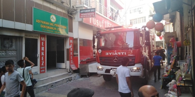 Baca Yangını Korkuttu