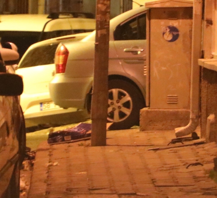 Bomba Süsü Verilmiş Paket Polisi Alarma Geçirdi