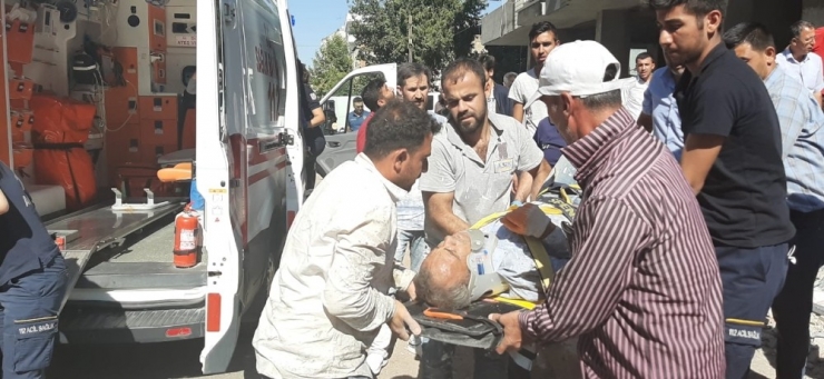 Yüksekten Düşen İnşaat İşçisi Yaralandı