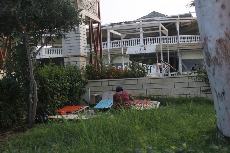 İtfaiye Ekipleri Söndürdüğü Yangın Enkazında Ceset Buldu