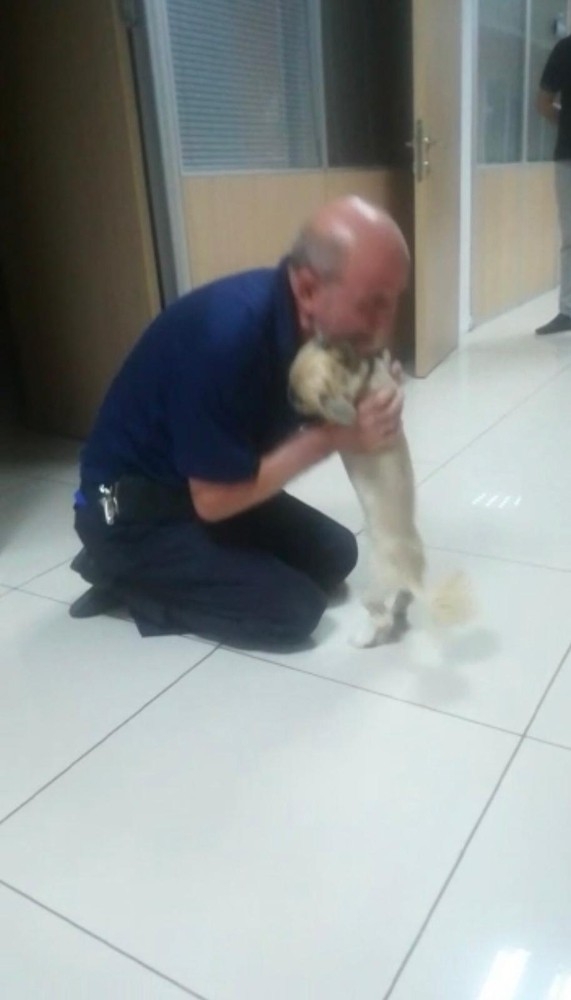 Köpeğine Böyle Kavuştu