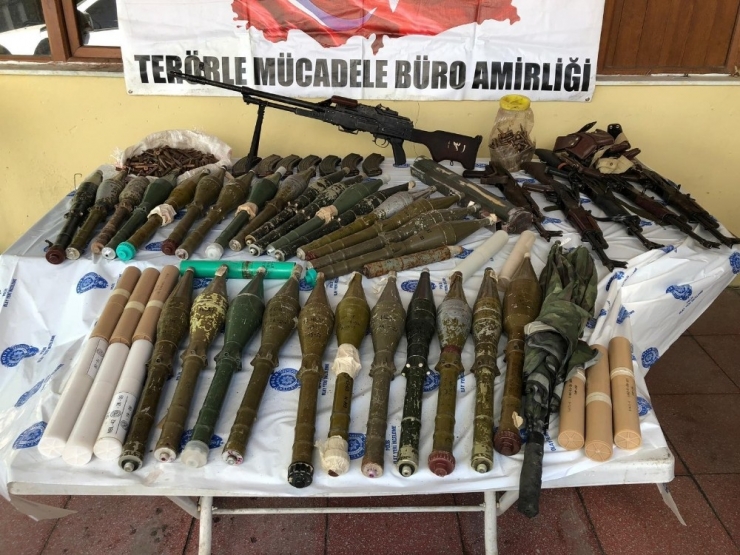 Hakkari’de Çok Sayıda Mühimmat Ele Geçirildi