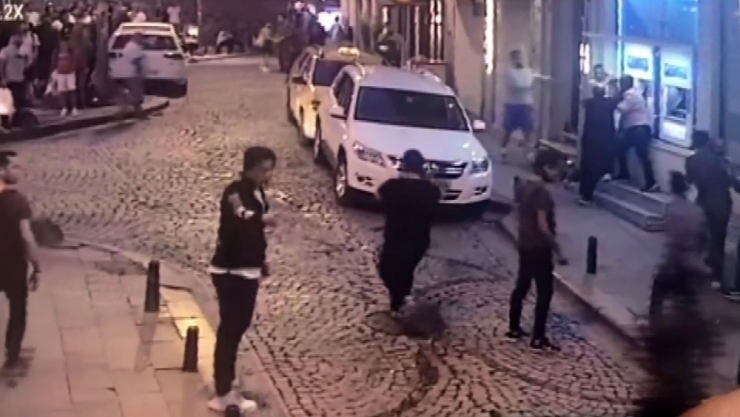 İstanbul’un Göbeğinde Şehir Magandalarının Estirdiği Terör Kamerada