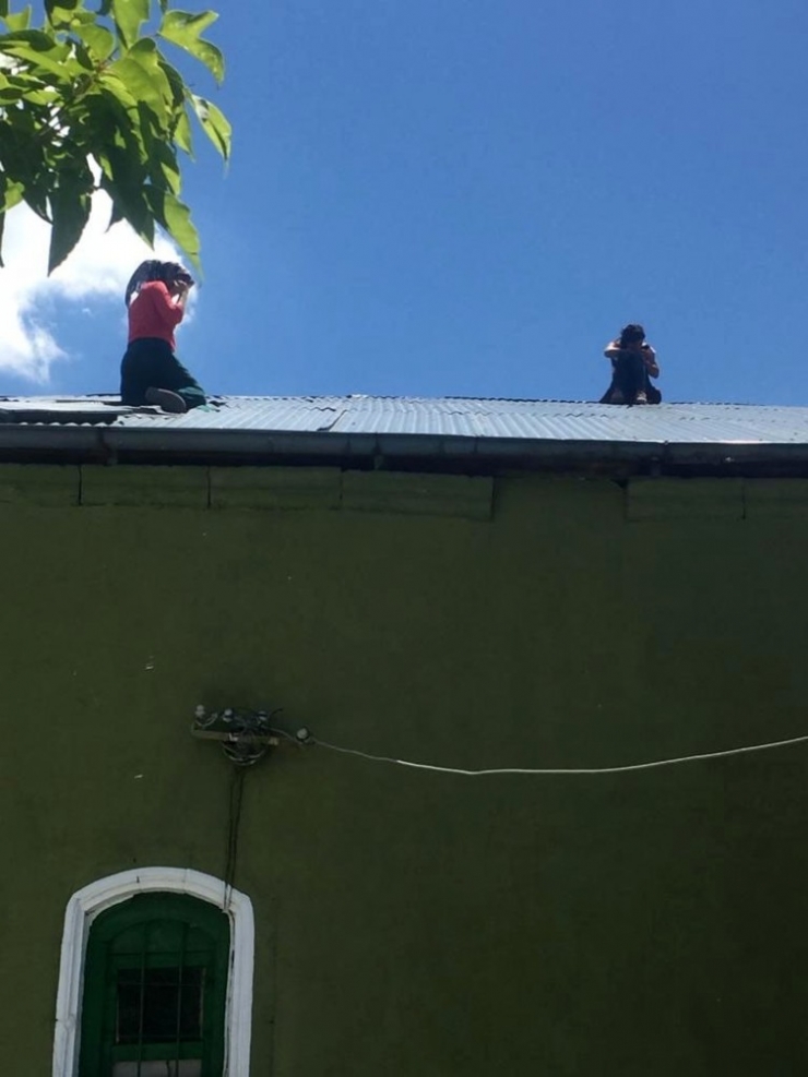 Kars’ta İntihar Etmek İsteyen Kız Çocuğunu İtfaiye Eri Kurtardı