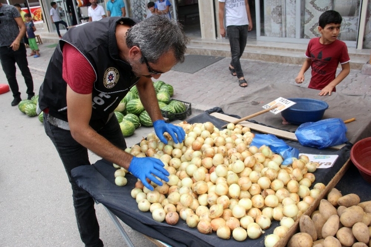 Polis Karpuz, Kavunların Arasında Uyuşturucu Aradı