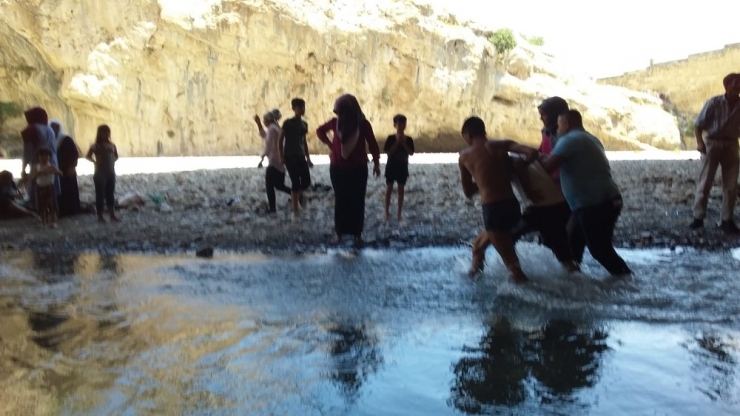 Suda Yaşanan Can Pazarı Kamerada