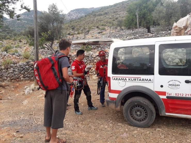 Akut’tan Keçi Kurtarma Operasyonu