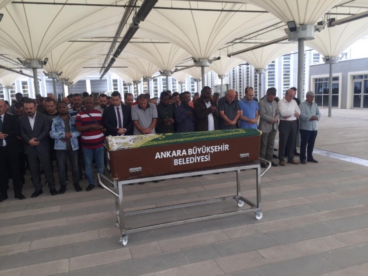 Babasının Canı Pahasına Yangından Çıkardığı Küçük Kız Hayata Tutunamadı