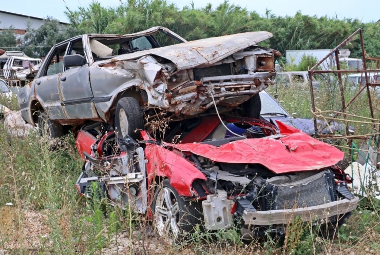 Milli Servet Hurdaya Çıktı, 8 Yıldır Bekleyen Var