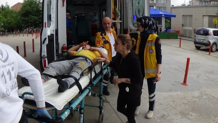 Çocuğuna Araba Çarpan Anne Göz Yaşlarına Boğuldu