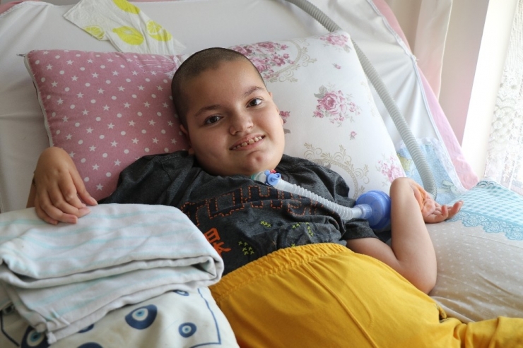 Engelli Çocuk Ve Annesine Evlerinde Lağım Suyu Şoku