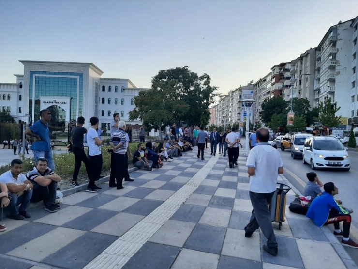 Elazığ’da 12 Katlı Binada İntihara Teşebbüs