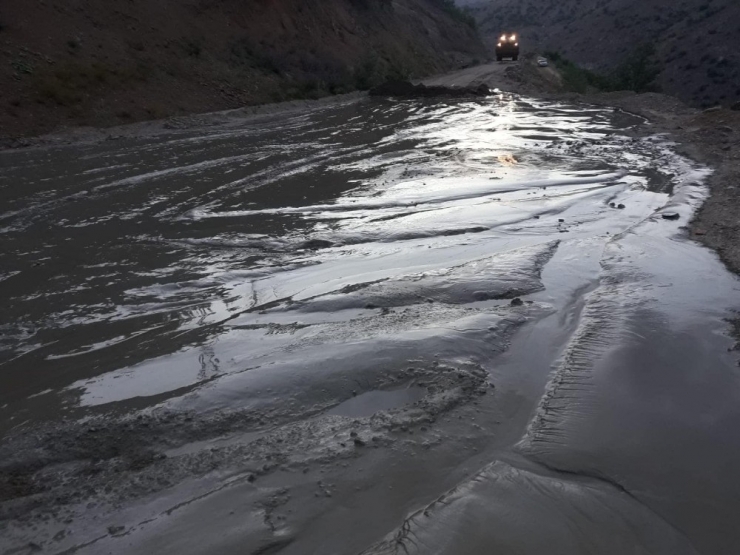 Gümüşhane’de Maden İşletmesinin Atık Borusu Patladı