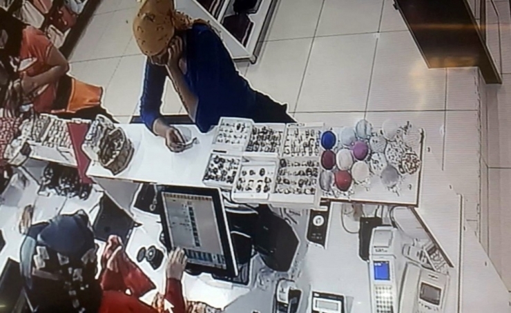 İşbaşındaki ‘Tırnakçılar’ Uyanık Tezgahtar Engeline Takıldı