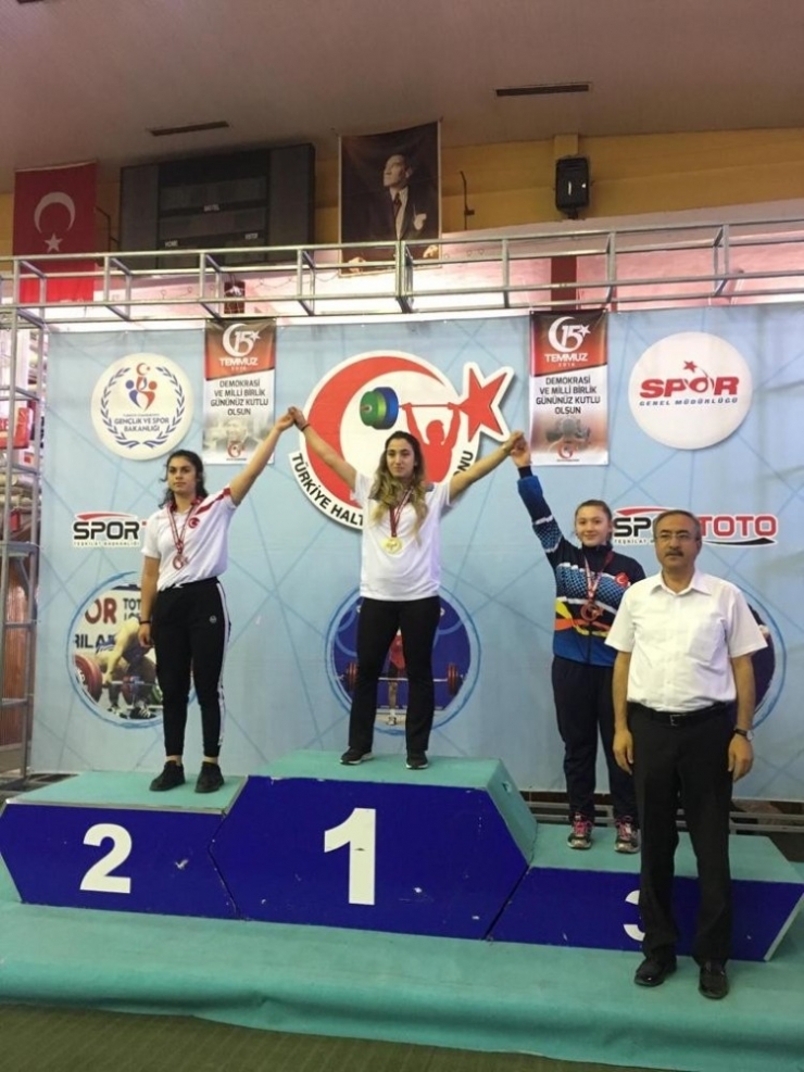 Halterciler, Sivas’tan Madalyalarla Döndü