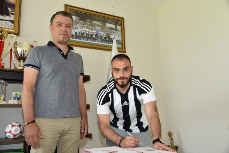 Manisa Bbsk, Zahit Fındık’ı Renklerine Bağladı