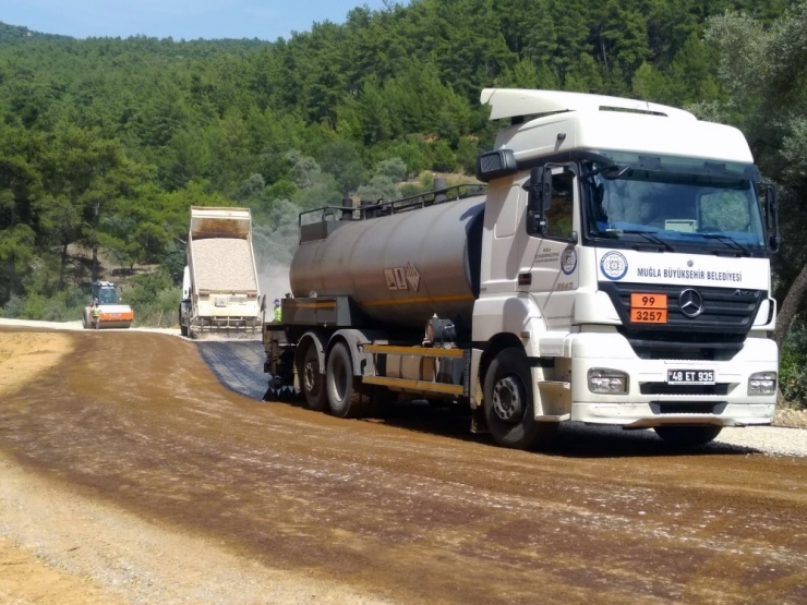 Muğla Büyükşehir’den Milas’ta Asfaltlama Çalışması