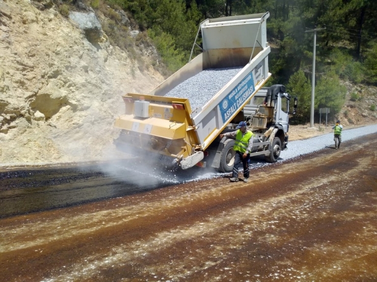 Muğla Büyükşehir’den Milas’ta Asfaltlama Çalışması