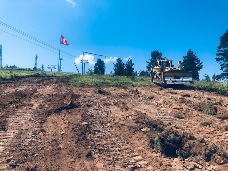 Sarıkamış’ta Kayak Pistleri Elden Geçiriliyor