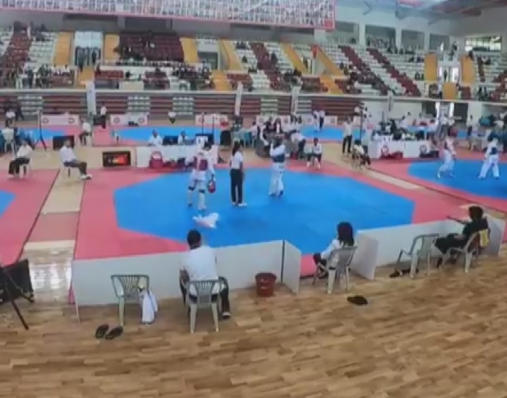 Tekvando Maçında Kazananı Taş - Kağıt - Makas Belirledi